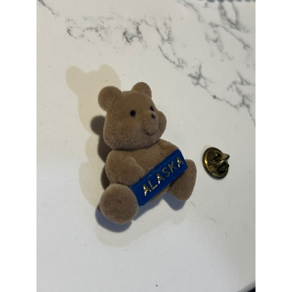 Flocked Brown Teddy Bear w Alaska Plaque Pin Brooch 1.5 inches Vintage Cute - Picture 3 of 5